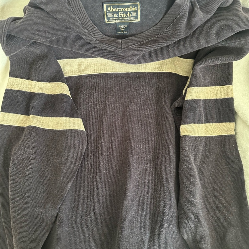 Abercrombie & Fitch Men's Black and Cream Hoodie